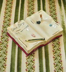 Anna + Nina Pladanj - Dear Diary - u ambijentu