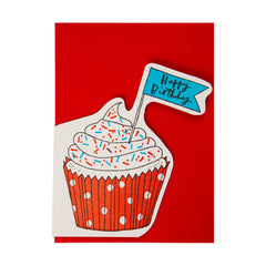 Čestitka Cupcake Birthday na crvenoj podlozi