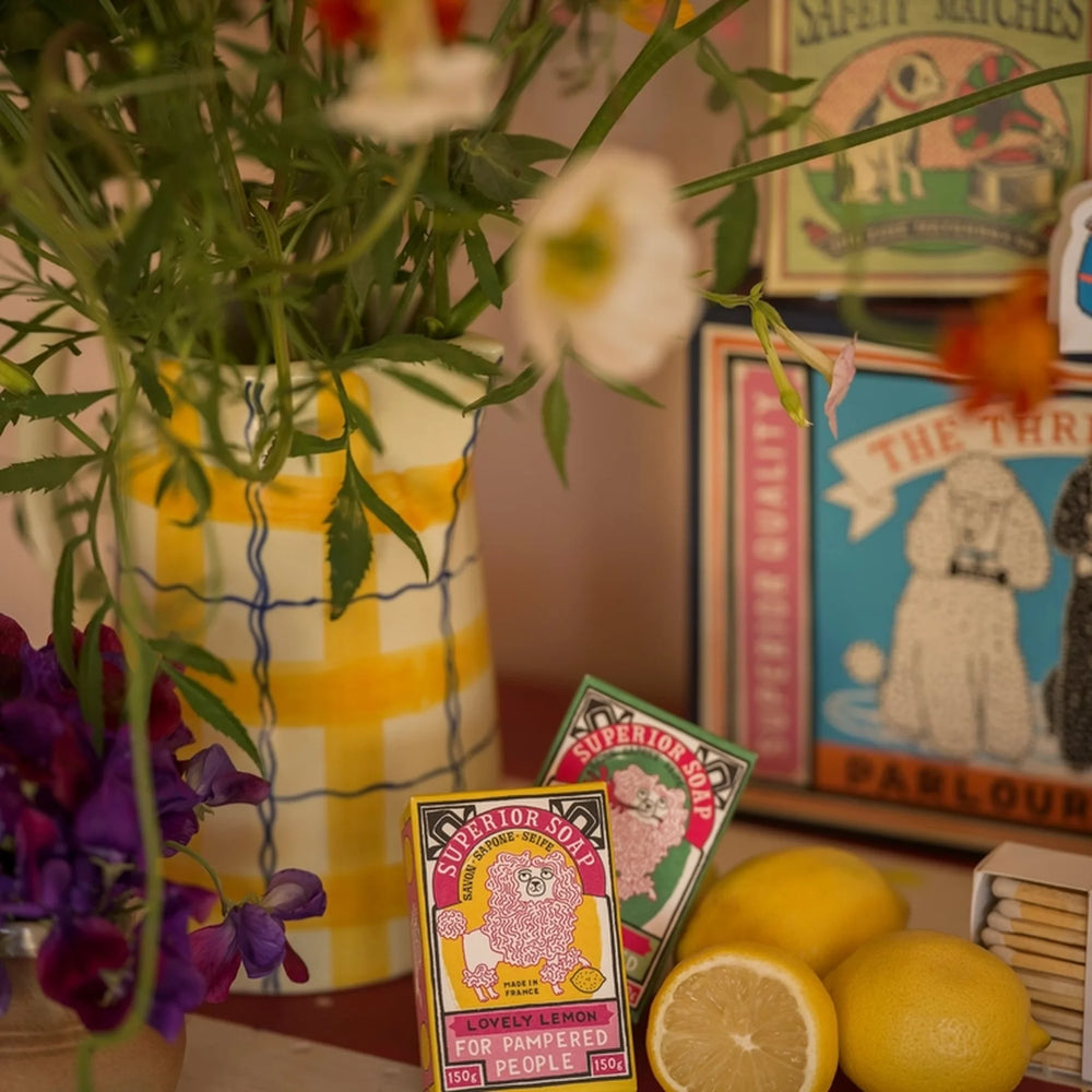 Archivist sapun Lemon Poodle u ambijentu