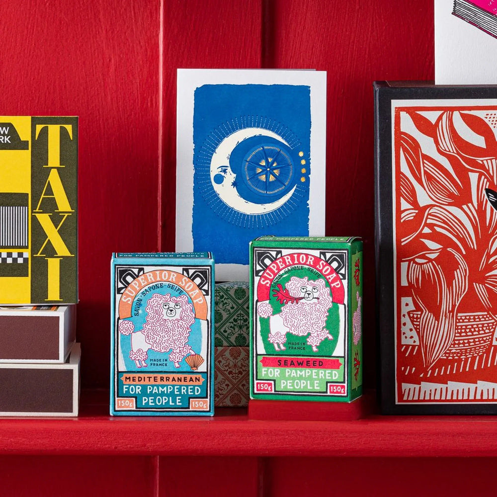 Archivist sapun Seaweed Poodle na polici