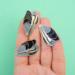 Coucou Suzette Mussel Brooch