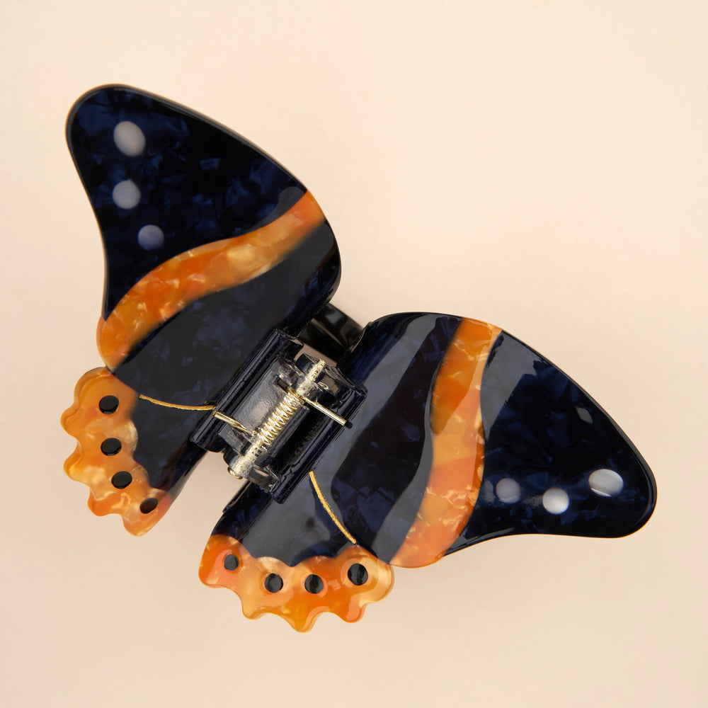 Black Butterfly - cvjetna kopča Coucou Suzette