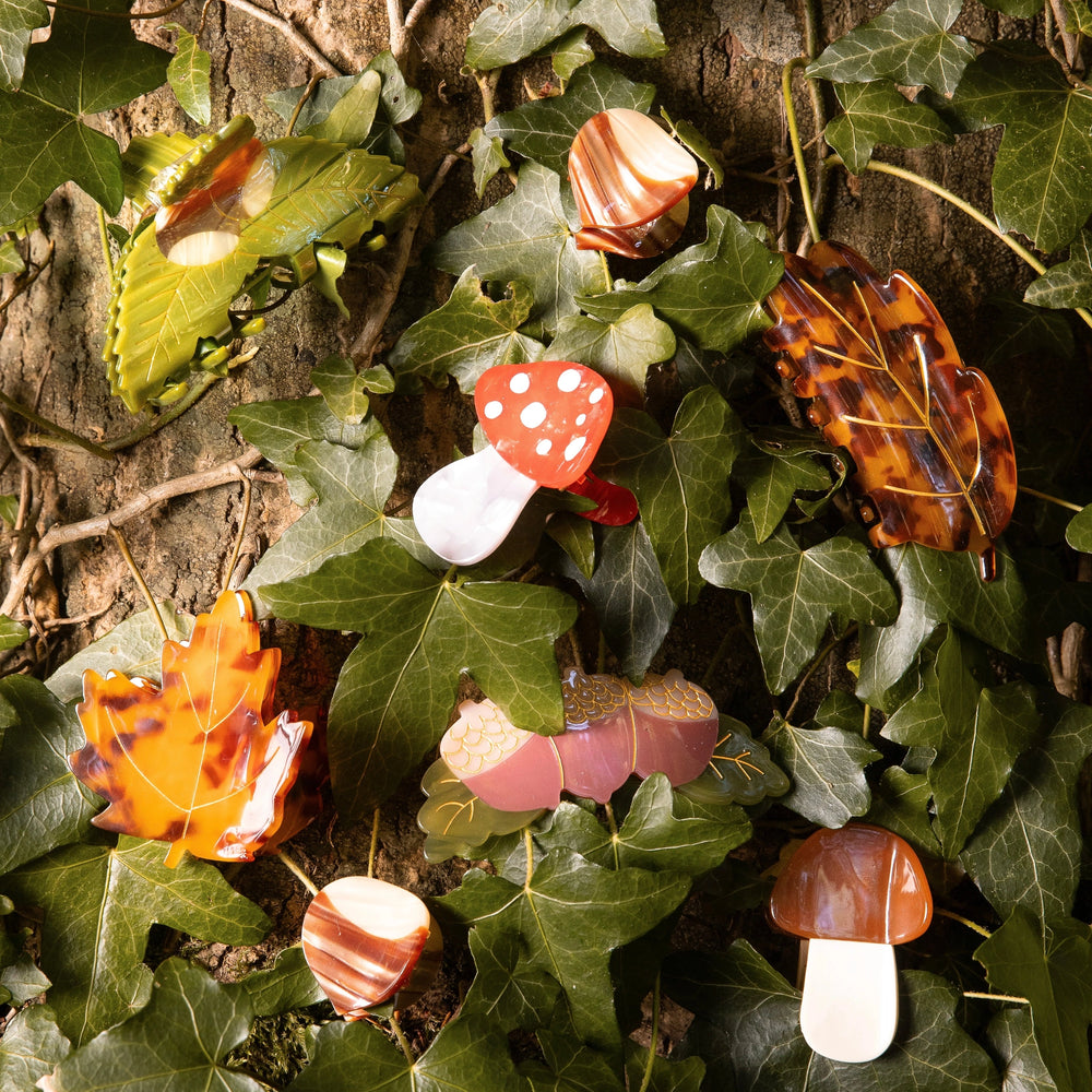 Coucou Suzette Kopča za kosu Bolete Mushroom - u ambijentu