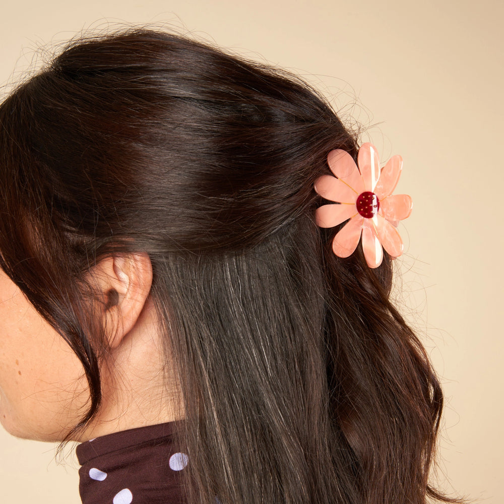 Coucou Suzette Kopča za kosu Pink Flower - na modelu - prikaz 3