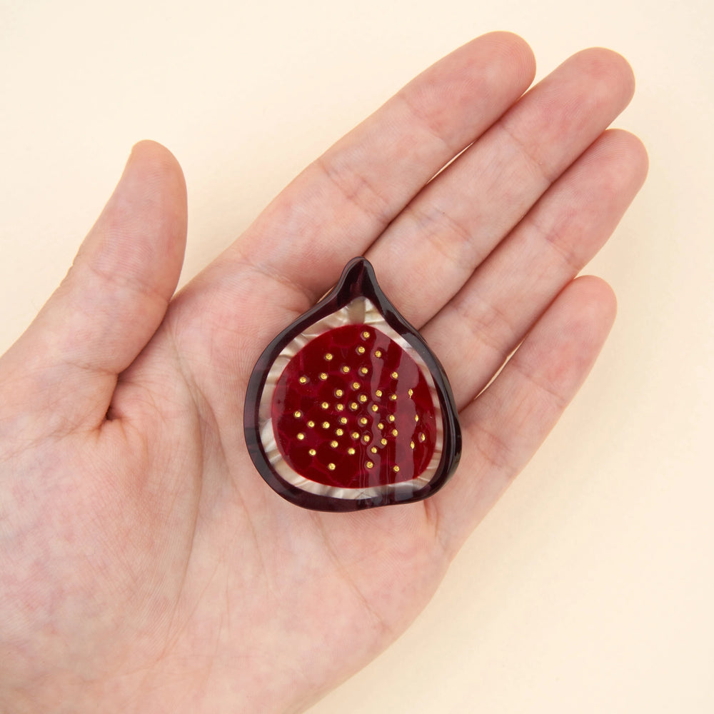 Coucou Suzette Mini kopča za kosu Fig - na dlanu
