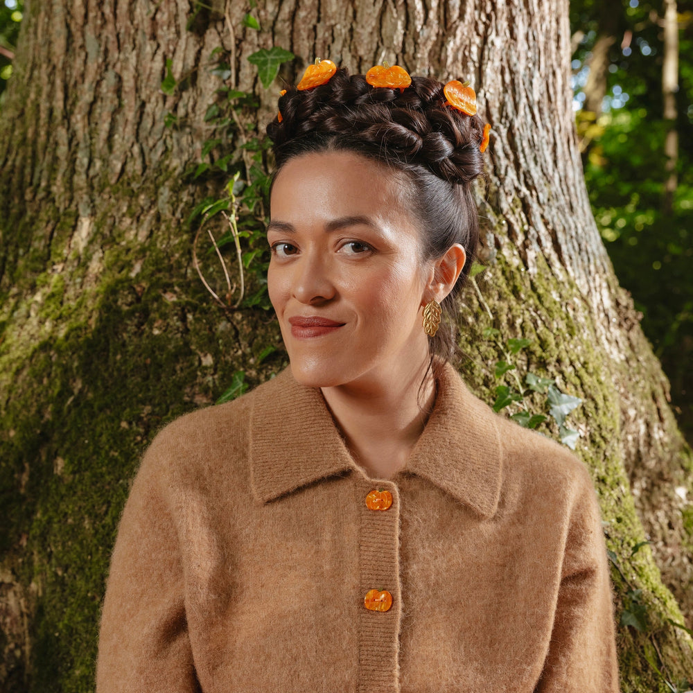 Coucou Suzette Mini kopča za kosu Pumpkin - na modelu u ambijentu