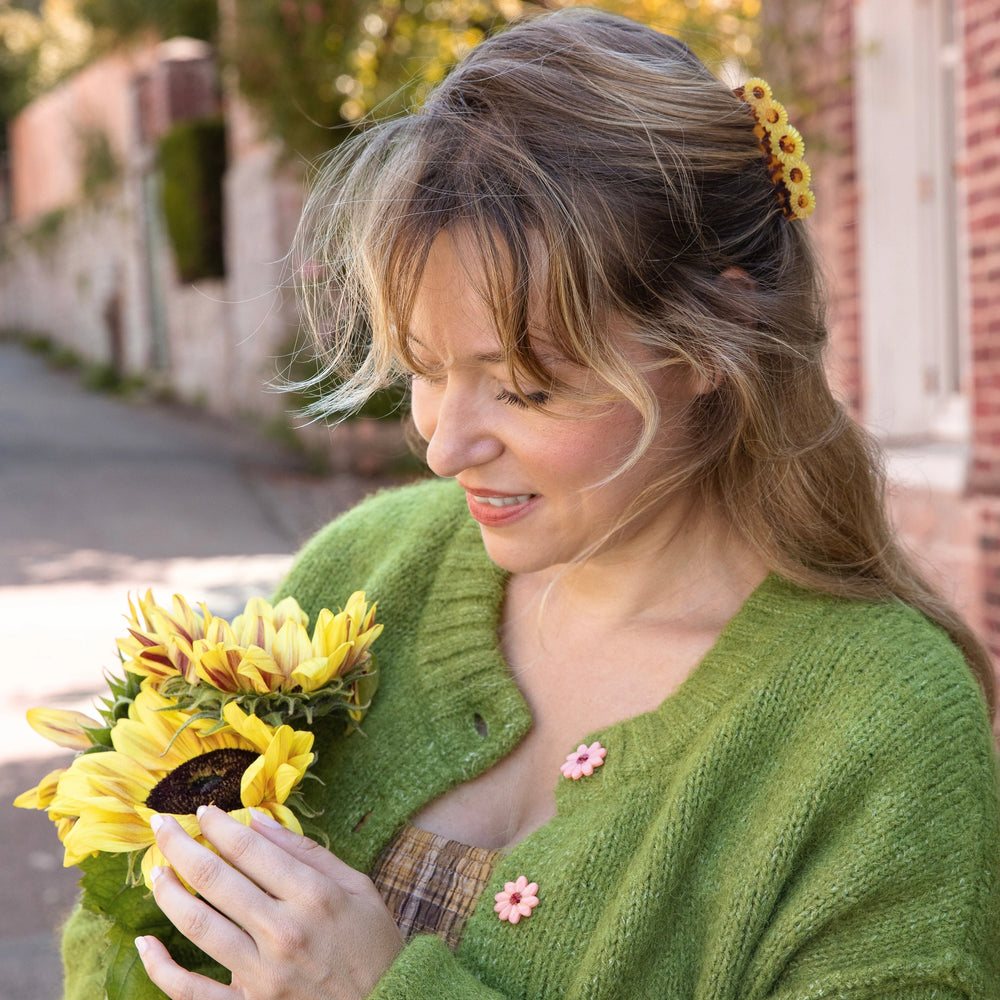 Coucou Suzette Set češljića za kosu Sunflower - 2 kom - na modelu, u ambijentu - prikaz 2