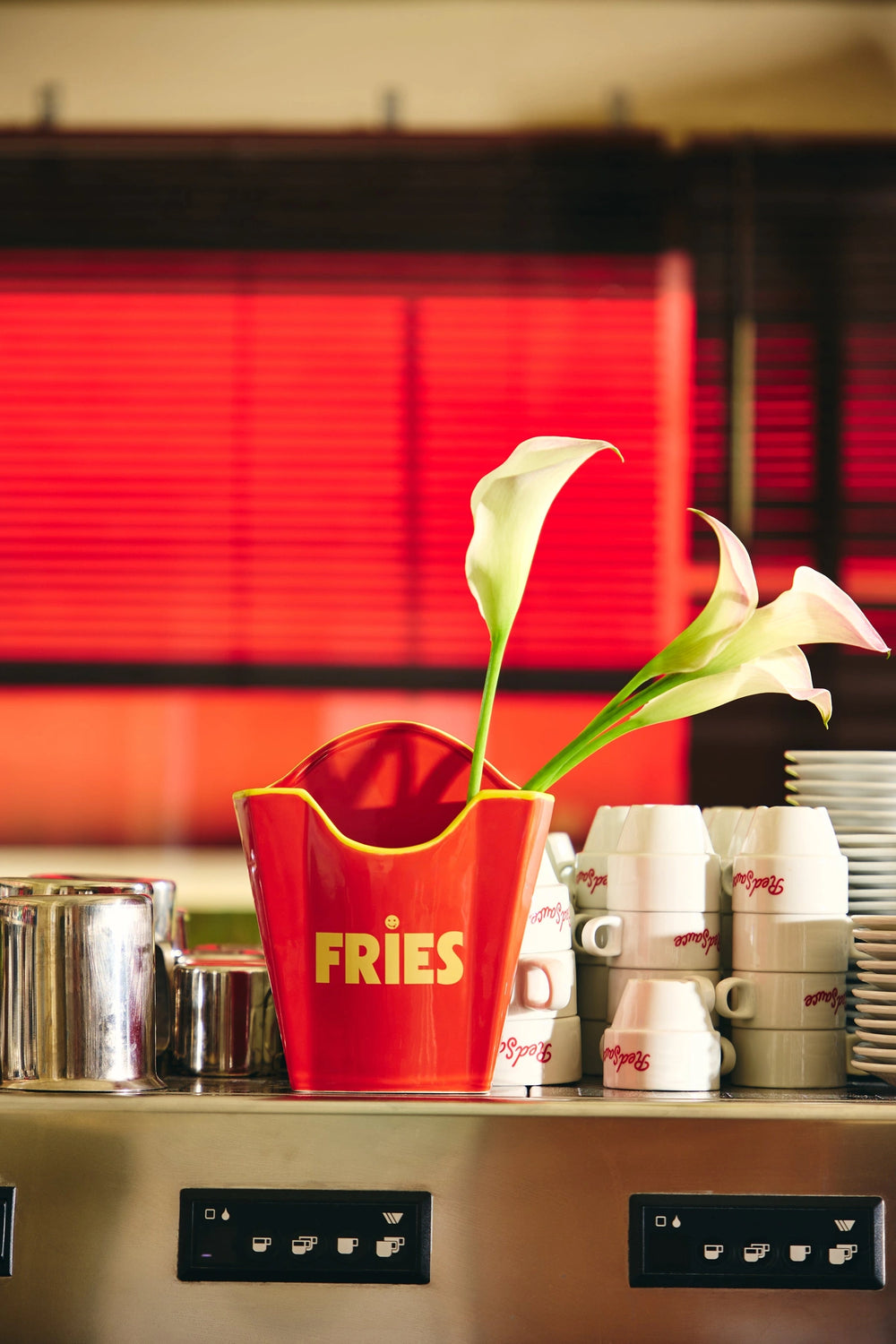 Fluid Market Fries Ceramic Vase - in situ