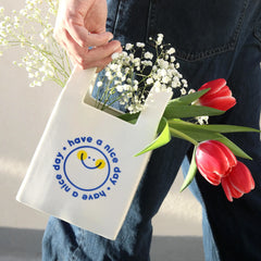 Fluid Market Ceramic vase Bag