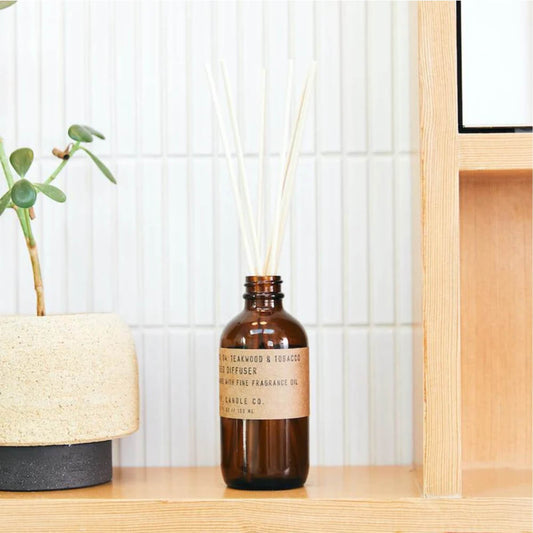 PF Candle Co. Teakwood &amp; Tobacco diffuser (103 ml)