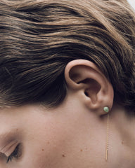 PDPAOLA Naušnice Lyra - Green aventurine - na uhu modela