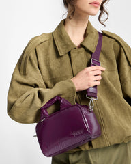 Bowling torbica Plum na modelu