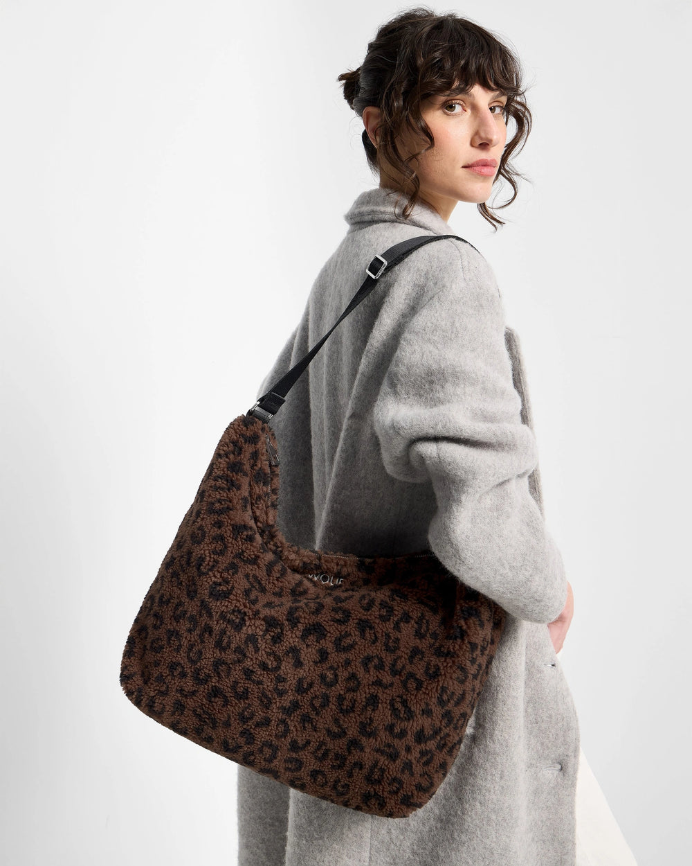Wouf Hobo torba Romy - preko ramena modela
