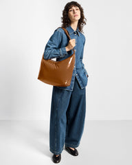 Wouf Hobo torba Sienna - na modelu