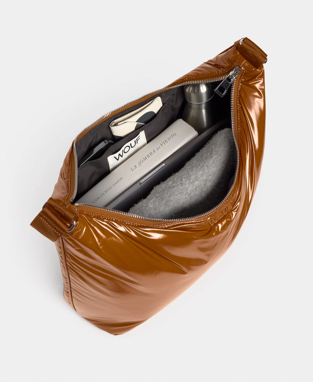 Wouf Hobo torba Sienna - otvorena, sa sadržajem