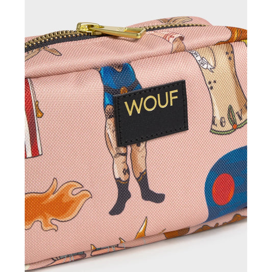 Wouf Neseser Circus