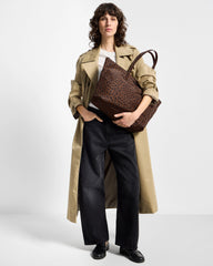 Wouf Shopper Torba Leo u ruci modela